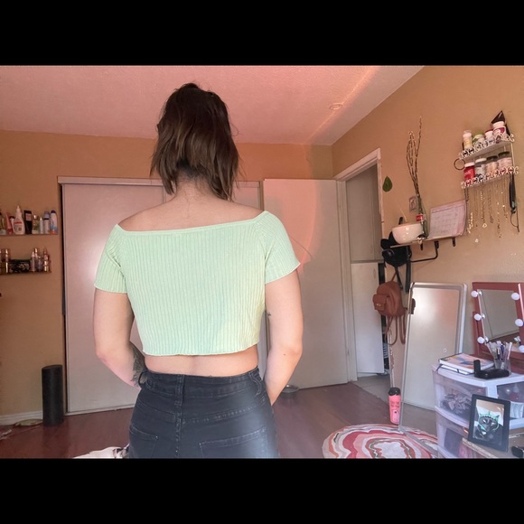 Fashion Q, pretty light green, L - Picture 2 of 3